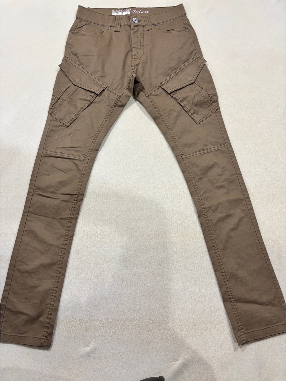 Men's Slim fits Cargo Pants in Brown by